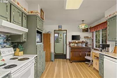 505 SW Tichenor St, Clatskanie, OR 97016 - Photo 16