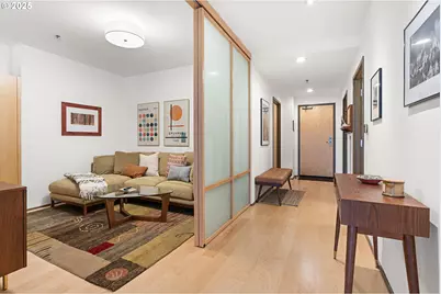 1221 SW 10th Ave #1412, Portland, OR 97205 - Photo 18