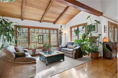 1867 Fircrest Dr, Eugene, OR 97403 - Photo 8