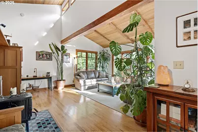 1867 Fircrest Dr, Eugene, OR 97403 - Photo 14