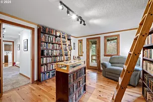 1867 Fircrest Dr, Eugene, OR 97403 - Photo 30