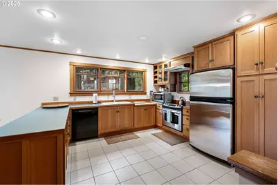 1867 Fircrest Dr, Eugene, OR 97403 - Photo 18