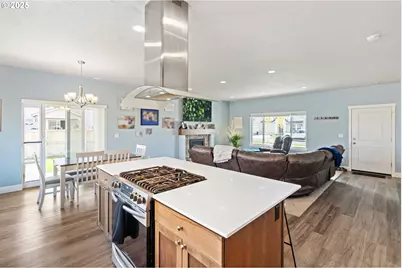 280 NW Double Eagle Ave, Madras, OR 97741 - Photo 8