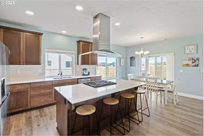 280 NW Double Eagle Ave, Madras, OR 97741 - Photo 10