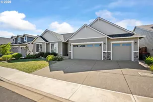 390 S 8th St, Carlton, OR 97111 - Photo 8