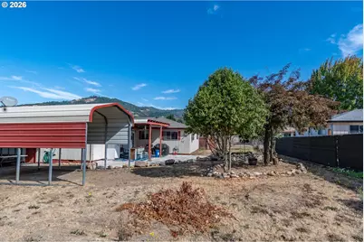 225 SE Stevenson Ave, Myrtle Creek, OR 97457 - Photo 32