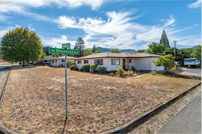 225 SE Stevenson Ave, Myrtle Creek, OR 97457 - Photo 40