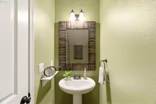 815 NW 1st Ave, Canby, OR 97013 - Photo 4