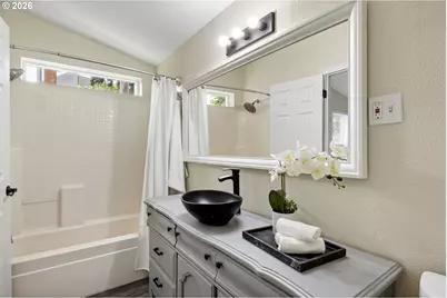 9700 SW Tualatin Rd #18, Tualatin, OR 97062 - Photo 12
