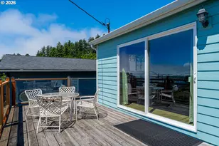 645 SE 4th St, Newport, OR 97365 - Photo 40
