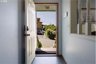 645 SE 4th St, Newport, OR 97365 - Photo 12