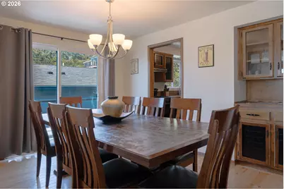 645 SE 4th St, Newport, OR 97365 - Photo 6