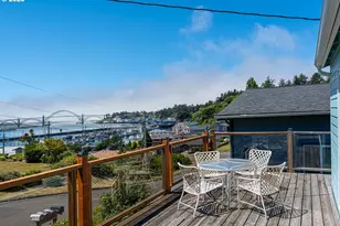 645 SE 4th St, Newport, OR 97365 - Photo 2