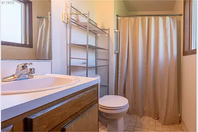 645 SE 4th St, Newport, OR 97365 - Photo 26