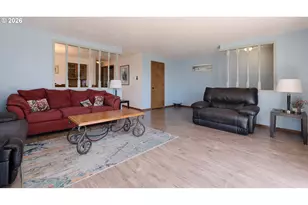 645 SE 4th St, Newport, OR 97365 - Photo 4