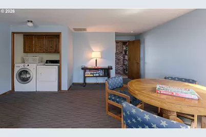 645 SE 4th St, Newport, OR 97365 - Photo 14