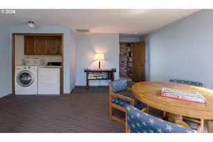 645 SE 4th St, Newport, OR 97365 - Photo 14