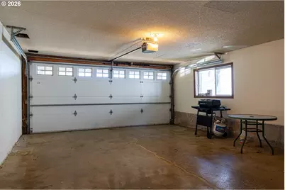 645 SE 4th St, Newport, OR 97365 - Photo 40