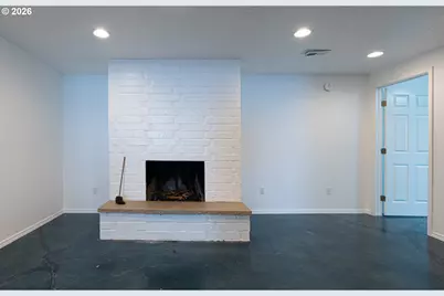 645 SE 4th St, Newport, OR 97365 - Photo 30