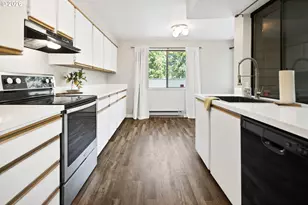 14822 SW 109th Ave, Portland, OR 97224 - Photo 8