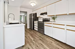 14822 SW 109th Ave, Portland, OR 97224 - Photo 10