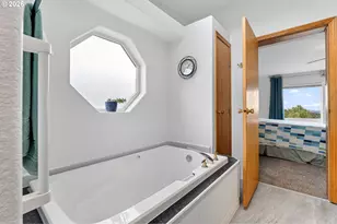 638 NE 55th St, Newport, OR 97365 - Photo 24