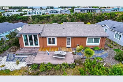 638 NE 55th St, Newport, OR 97365 - Photo 32