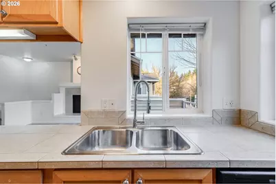 10857 SW Canterbury Ln #202, Tigard, OR 97224 - Photo 14