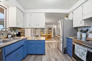 224 6th St, Dayton, OR 97114 - Photo 10