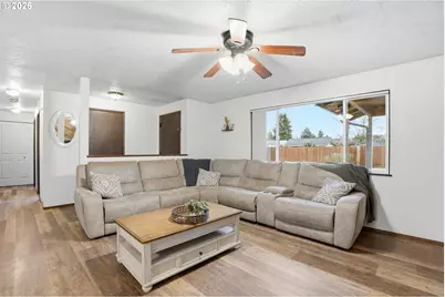 224 6th St, Dayton, OR 97114 - Photo 2