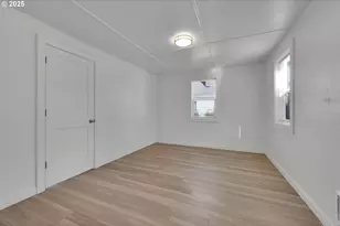 455 S 38th St, Springfield, OR 97478 - Photo 26