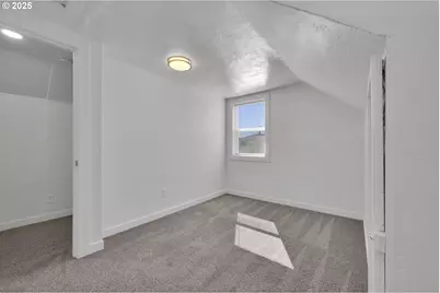 455 S 38th St, Springfield, OR 97478 - Photo 30