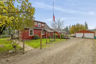 1824 NE Waterfront St, Newberg, OR 97132 - Photo 4