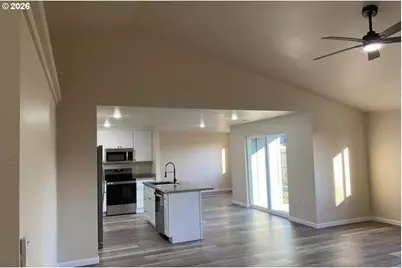 3360 Bryson Way, Medford, OR 97504 - Photo 6