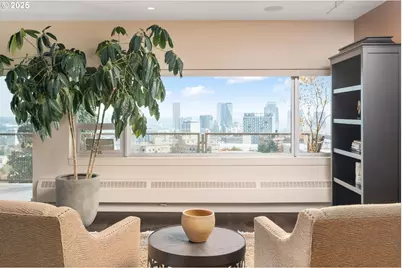 2323 SW Park Pl #1006, Portland, OR 97205 - Photo 6