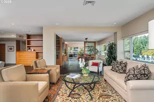 2323 SW Park Pl, Portland, OR 97205 - Photo 14