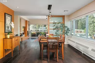 2323 SW Park Pl, Portland, OR 97205 - Photo 6