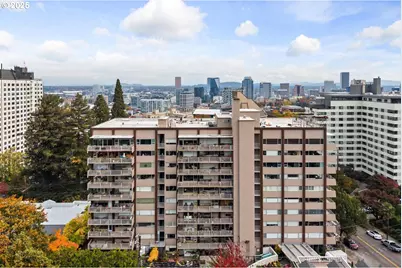 2323 SW Park Pl #1006, Portland, OR 97205 - Photo 44