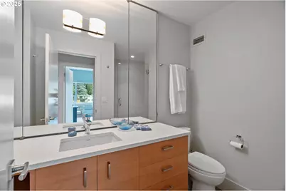 2323 SW Park Pl #1006, Portland, OR 97205 - Photo 34