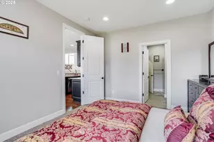 10703 NW Glenmore Way, Portland, OR 97229 - Photo 12