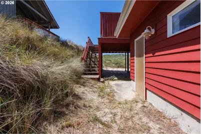910 NW Oceania Dr, Waldport, OR 97394 - Photo 28
