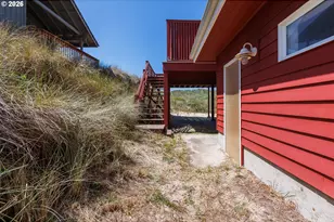 910 NW Oceania Dr, Waldport, OR 97394 - Photo 28
