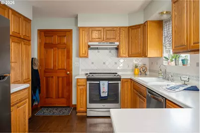 9800 SW Hillsboro Hwy, Hillsboro, OR 97123 - Photo 16