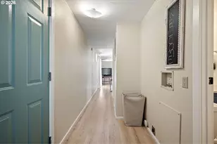 1400 Candlelight Dr, Eugene, OR 97402 - Photo 12