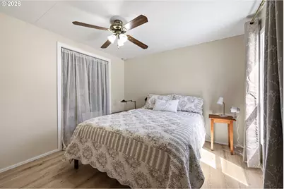 1400 Candlelight Dr #180, Eugene, OR 97402 - Photo 16