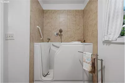 6807 Corregidor Rd, Vancouver, WA 98664 - Photo 26