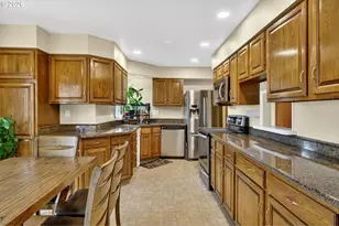 14530 NE Knott Ct, Portland, OR 97230 - Photo 2