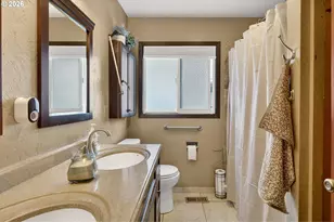 14530 NE Knott Ct, Portland, OR 97230 - Photo 34