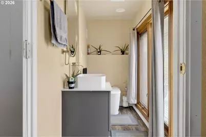 14530 NE Knott Ct, Portland, OR 97230 - Photo 28