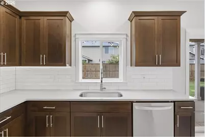 4465 NE Bounty Pl, Albany, OR 97322 - Photo 16